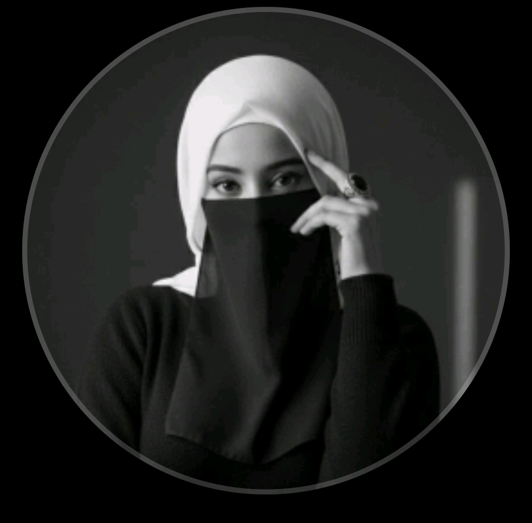 Hania Khan